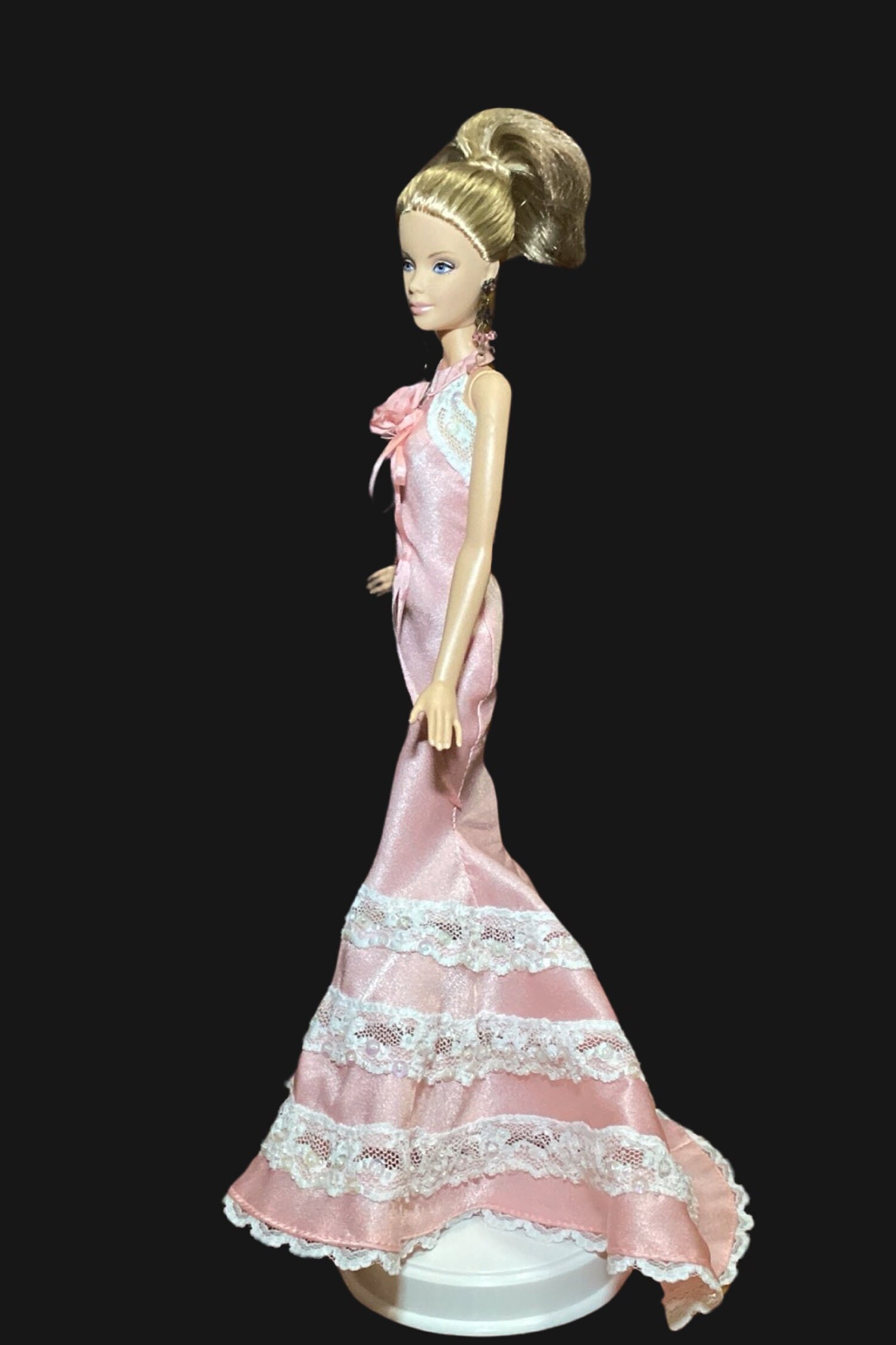 Badgley Mischka Bride Barbie Doll Limited Edition Gold Label