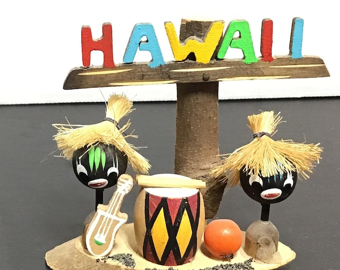 Miniature tribal Hawaii stand