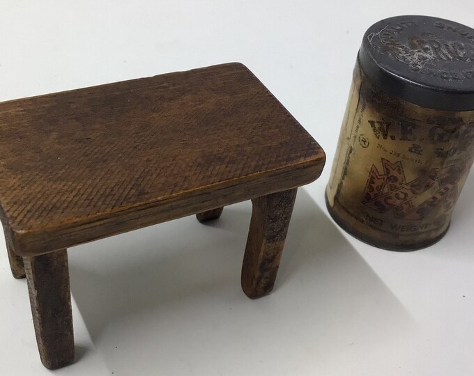 Miniature Doll House Table & Snuff Can