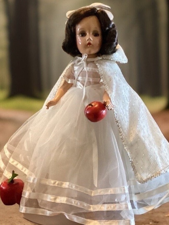 Madame Alexander's Snow White - Etsy