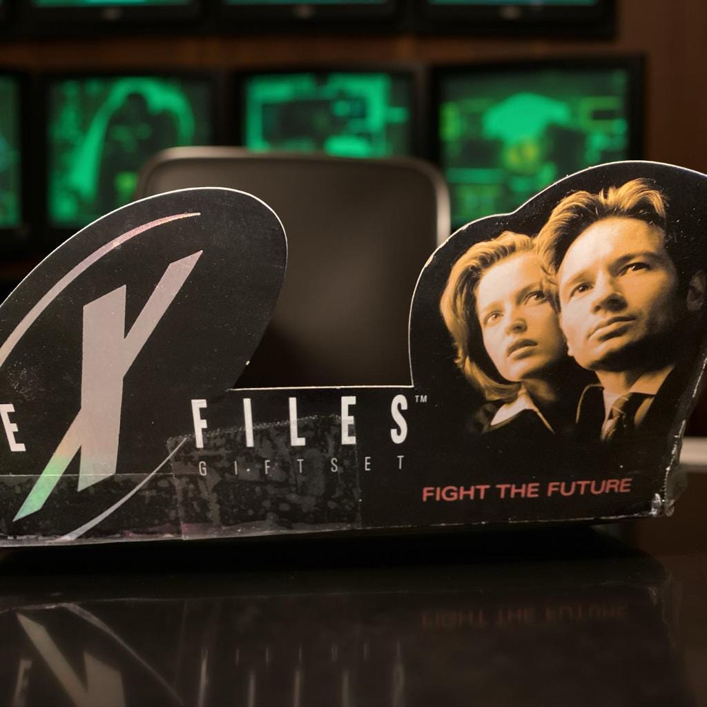 Vintage X-files Barbie & Ken Doll Gift Set – Mattel Collector's