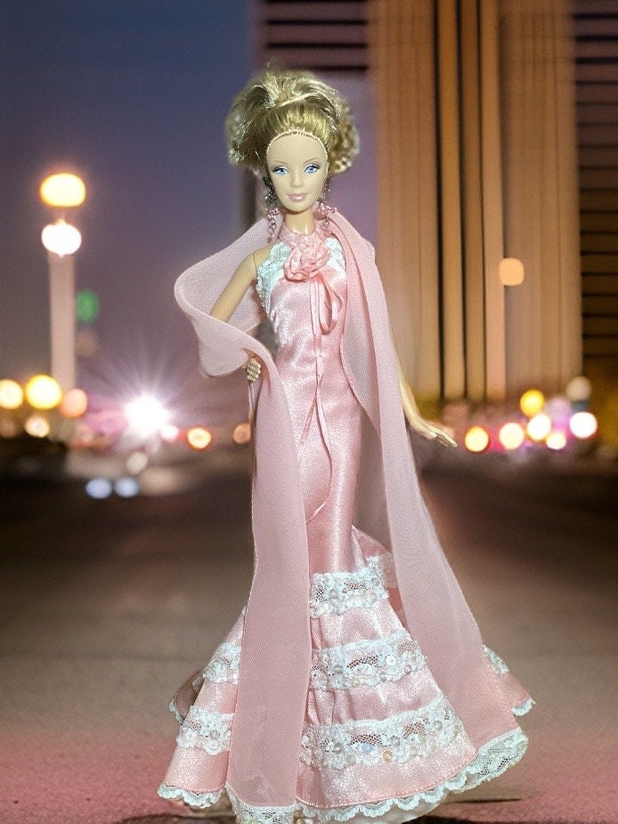 Badgley Mischka Bride Barbie Doll Limited Edition Gold Label