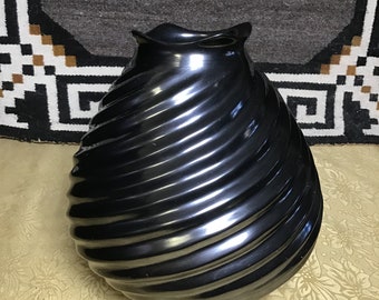 Samuel Quezada Hopi Original Vase
