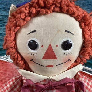 Vintage 1970s Knickerbocker Raggedy Andy – 16” – Classic John Gruelle Design – Tagged – Made in Hong Kong