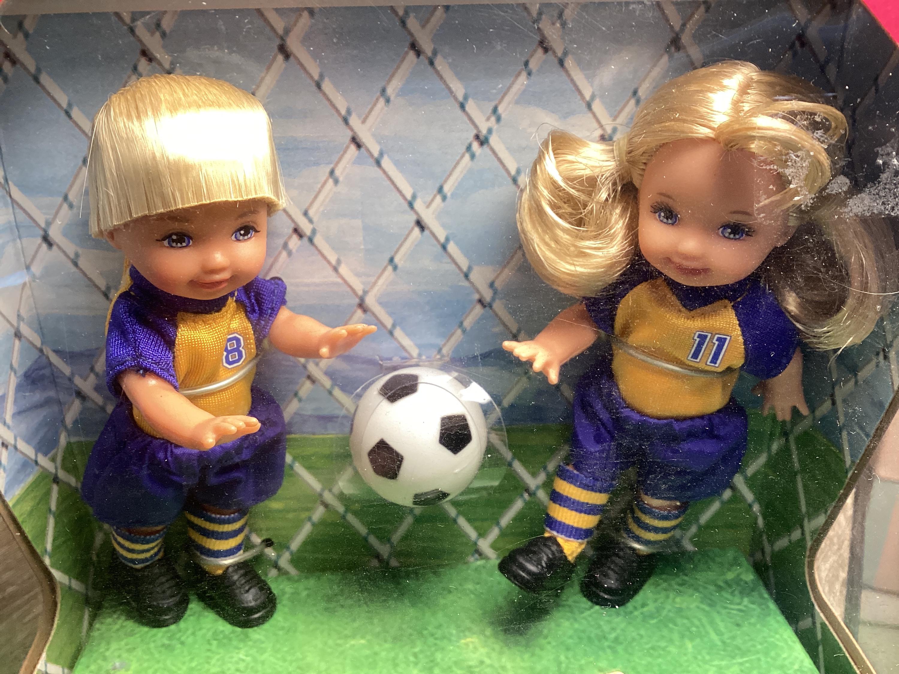 ケリー＆トミー サッカー -マテル 1999 - Etsy 日本