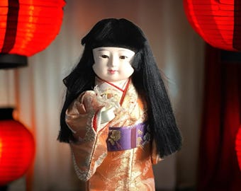Boneca Ichimatsu Gofun vintage, quimono pêssego, arte japonesa