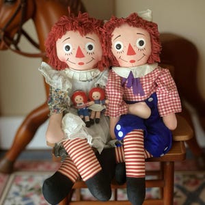 30-Inch Knickerbocker Raggedy Ann & Andy Dolls with Mini Pair – 1970s – Beautiful Vintage Set