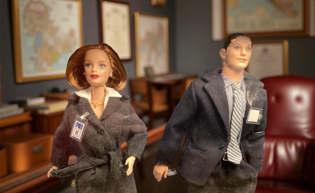 Vintage X-files Barbie & Ken Doll Gift Set – Mattel Collector's