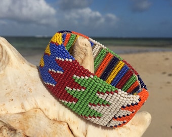 Pulsera masai hombre/mujer original de Kenia hecha a mano en cuentas multicolores, creación artesanal única.