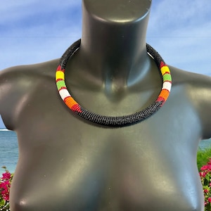 Tribal parure necklace and pen-dant earrings Masai original Kenya handmade in multicolor beads, unique piece handcrafted creation