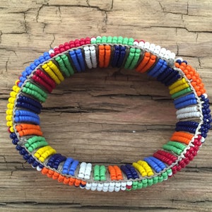 Original pulsera Masai para hombre/mujer de Kenia hecha a mano en abalorios multicolor, una creación artesanal única. imagen 3