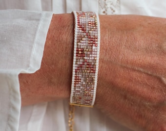 Soft pinks Bracelet miyuki delica beads