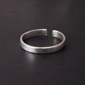 Adjustable Aluminum Ring, Minimal Handmade Wire Band, Lightweight Nickel Free Everyday Ring, Industrial Jewelry, Made to Order