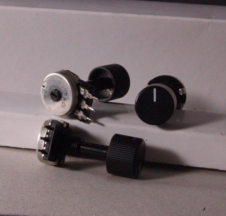 Boutons de commande électromécaniques – Étude des matériaux industriels (3 pièces) image 5