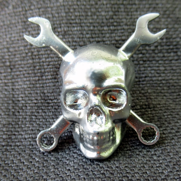 Black-Thumb Skull Pin (Mad-Max Crescent Wrench Pirate Skull)