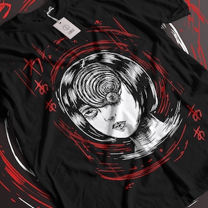 Unisex Horror Manga Creepy Girl T-Shirt, Dark Anime Gothic T-Shirt, Manga Gothic T-Shirt Inactive