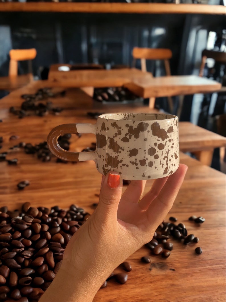 Tazza in ceramica fatta a mano unica, tazza da caffè in ceramica minimalista per l'arredamento della casa e della cucina, tazza da tè nordica per regalo da ufficio immagine 6