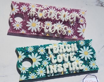 40 oz. Spring Daisy Teacher Name Plate, Personalized, Gift, Custom Name Tag, Stanley Topper, Tumbler Cup, Glitter Daisy Flowers