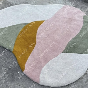 Organic Abstract Hand Tufted Wool Rug Earth Tones Irregular Shape 3x3 Handmade Custom Area Rug for Living Room, funky home decor