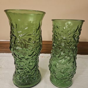 Vintage Set of 2 Vases.  Green Crinkle Ripple Finish. Made by E.O. Brody Co Clevland OH USA.