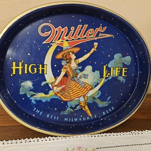 plateau à bière ovale vintage Miller High Life portant le logo « Girl On The Moon » datant des années 40.
