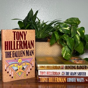 Tony Hillerman Novels, couverture rigide