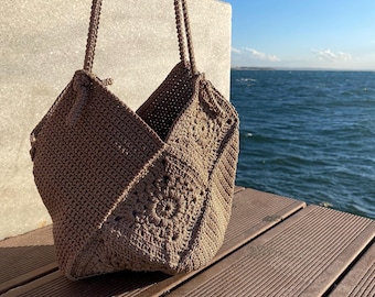 Granny Square Crochet Bag Pattern: Jute Beach Tote (PDF Pattern)