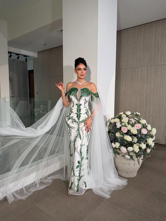 emerald green and white wedding dress Ivory The beautiful lace adds size:xxsmall Green accents subcat:Strapless Dresses Bittersweet Love Cut Out