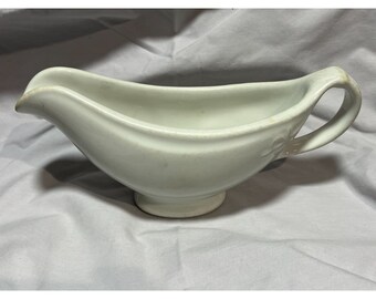 One (1) Shenango China Restaurant Ware U.S.Q.M.C. Large Footed Gravy/Sauce Boat