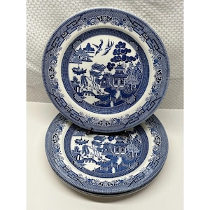 Set of Three (3) Blue Willow Churchill Dinner Plates England 10&quot;