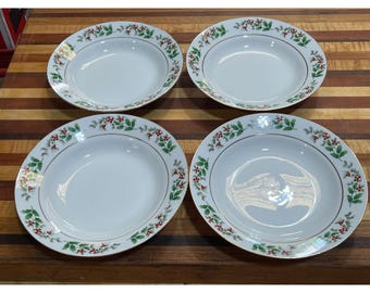 Four (4) Gibson Festive Holly & Berry Soup Bowls Christmas Holiday