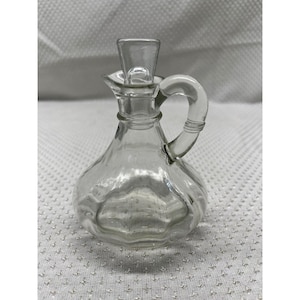 One (1) Vintage Anchor Hocking Ribbed Clear Glass Vinegar/Oil Cruet W/ Stopper