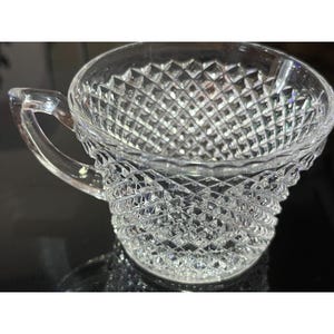 Seis (6) tazas de té y café transparentes con diseño de tachuelas inglesas de Westmoreland