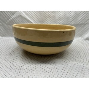 One (1) Vintage Watt Pottery Hand Painted Green Red Apple #73 Serving Bowl USA