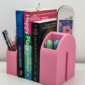 Rainbow Bookend Organizer – 3D Print STL Files, Book Holder with Built-In Storage for Pens, Bookmarks