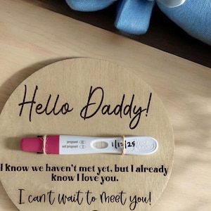 Pregnancy Announcement To Daddy / Baby Announcement Photo Prop / Personalized Baby Announcement to Dad / Cute New Baby Announcement