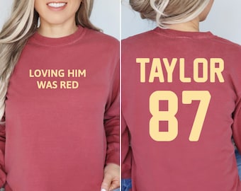 彼を愛することは赤だった87シャツ / 87Tシャツ / チーフス時代のシャツ / フットボールTシャツ / フットボール / チーフスのテイラーとトラビス・ケルシー