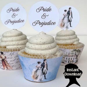 Puede incluir: Tres cupcakes con glaseado blanco y envoltorios decorativos. Cada cupcake tiene una cubierta circular con las palabras "Pride & Prejudice". Los envoltorios presentan ilustraciones de personajes y escenas de la novela.