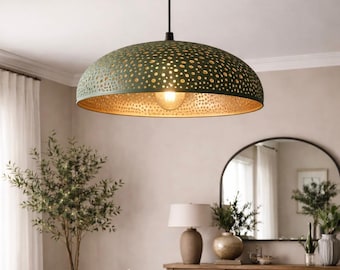 Lampada a sospensione marocchina fatta a mano – Lampada traforata con patina verde – Lampada da soffitto rustica moderna – Apparecchio di illuminazione per soggiorno in stile boho