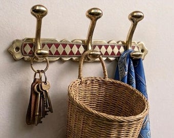 Wandgemonteerde messing kapstok met 3 haken – elegant Marokkaans design voor hal, badkamer en moderne interieurdecoratie