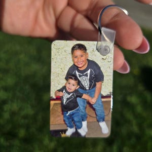 Dubbelzijdige sleutelhanger met gepersonaliseerde foto | Aandenken