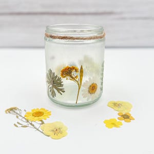 Dried Flower Candle Favor, Tea Light Candle Holder, Floral Decor for Party, Tabletop Decor for Living Room, Glass Votive Tea Light Holder