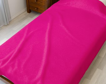Coperta in velluto rosa, accogliente decorazione per la casa