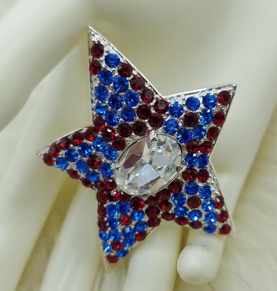 Swarovski crystal star pin - Gem