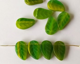 10 green-yellow leaf-shaped glass beads