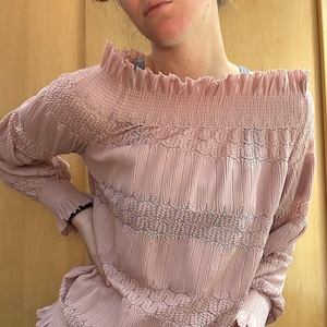 Vintage Women’s Pink Lace Top