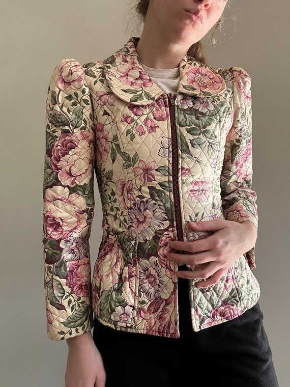 Vintage Women’s Floral Quilt Jacket