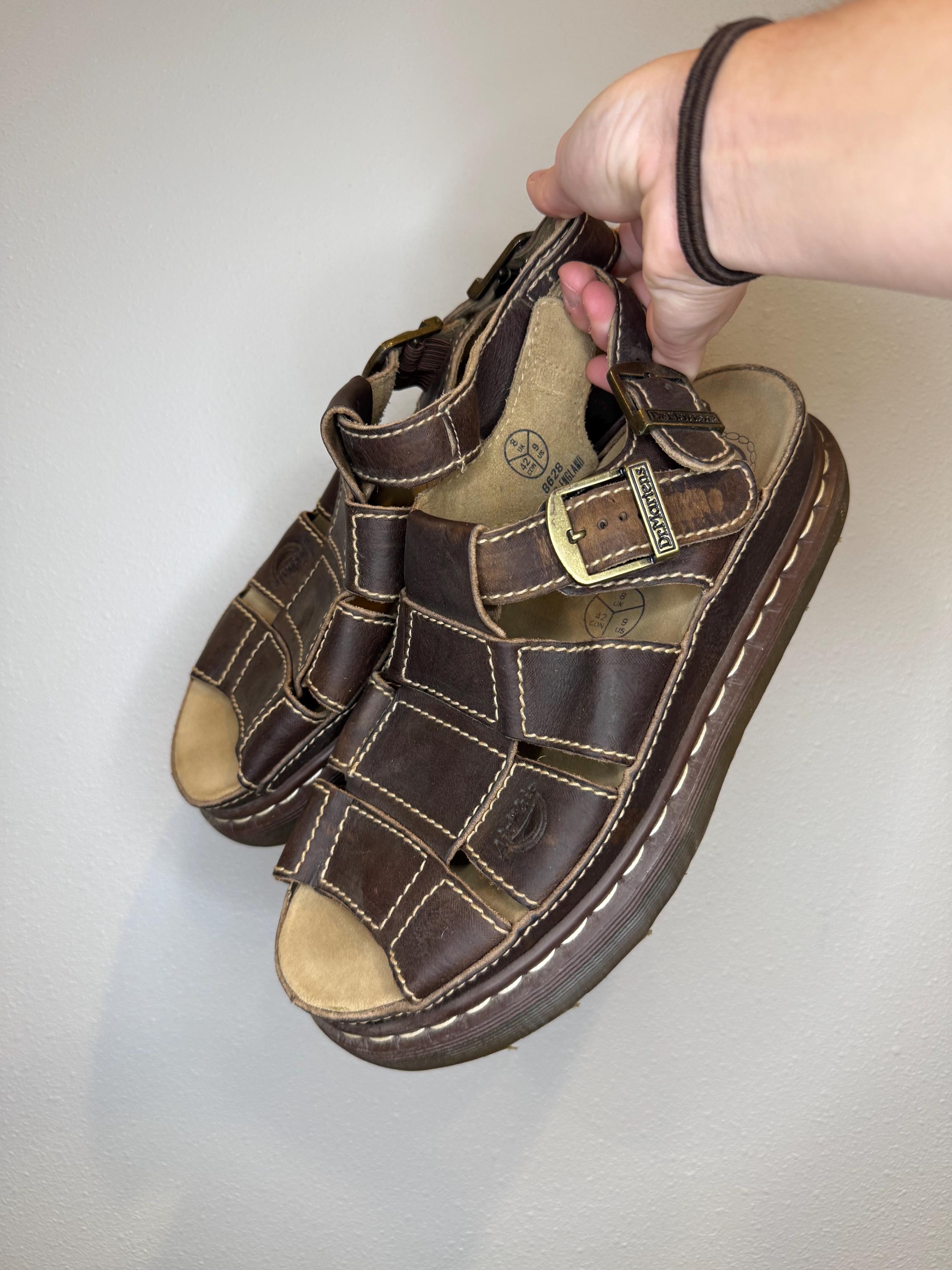 Vintage Ladies Dark Brown Platform Dr. Martens Fisherman  display picture 1