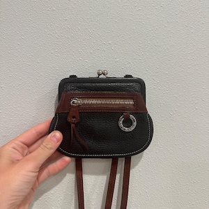 Vintage Brighton marrón y negro bolsa de monedas de cuero con correa para el hombro