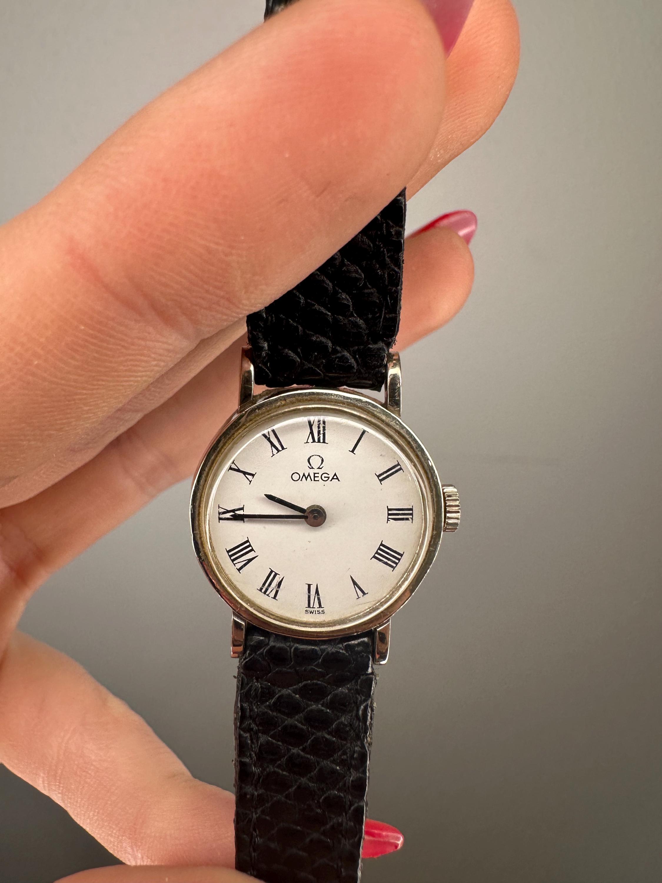 Omega Women\'s Watch 14k White Gold Case Vintage 70\'s Swiss Automatic Petite 17mm Womens Vintage Omega Watch in Solid 18K White Gold Case and  main image 3